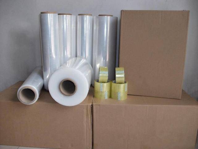 Thermal shrink wrap packaging film