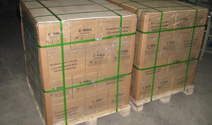 packaging of palletized goods with wrapping and strapping-min
